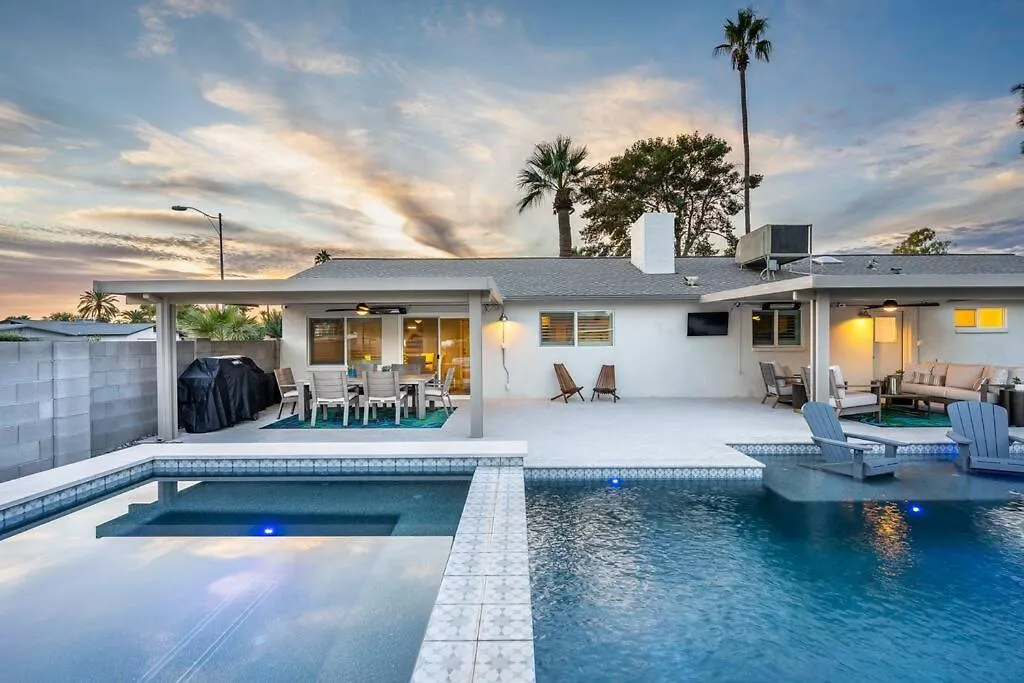 Dos Cacti Outdoor Oasis, Heated Pool, Spa, Bikes, Ev, Bbq スコッツデール 別荘